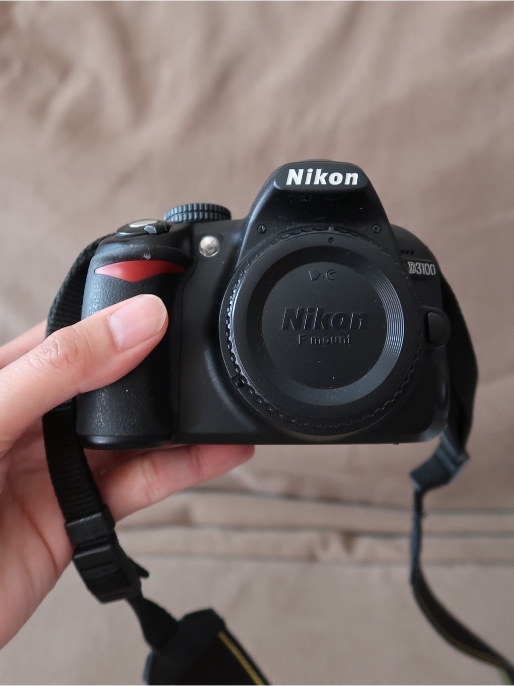 Nikon D3100 DSLR Kit • 18-55mm VR Lens + Box